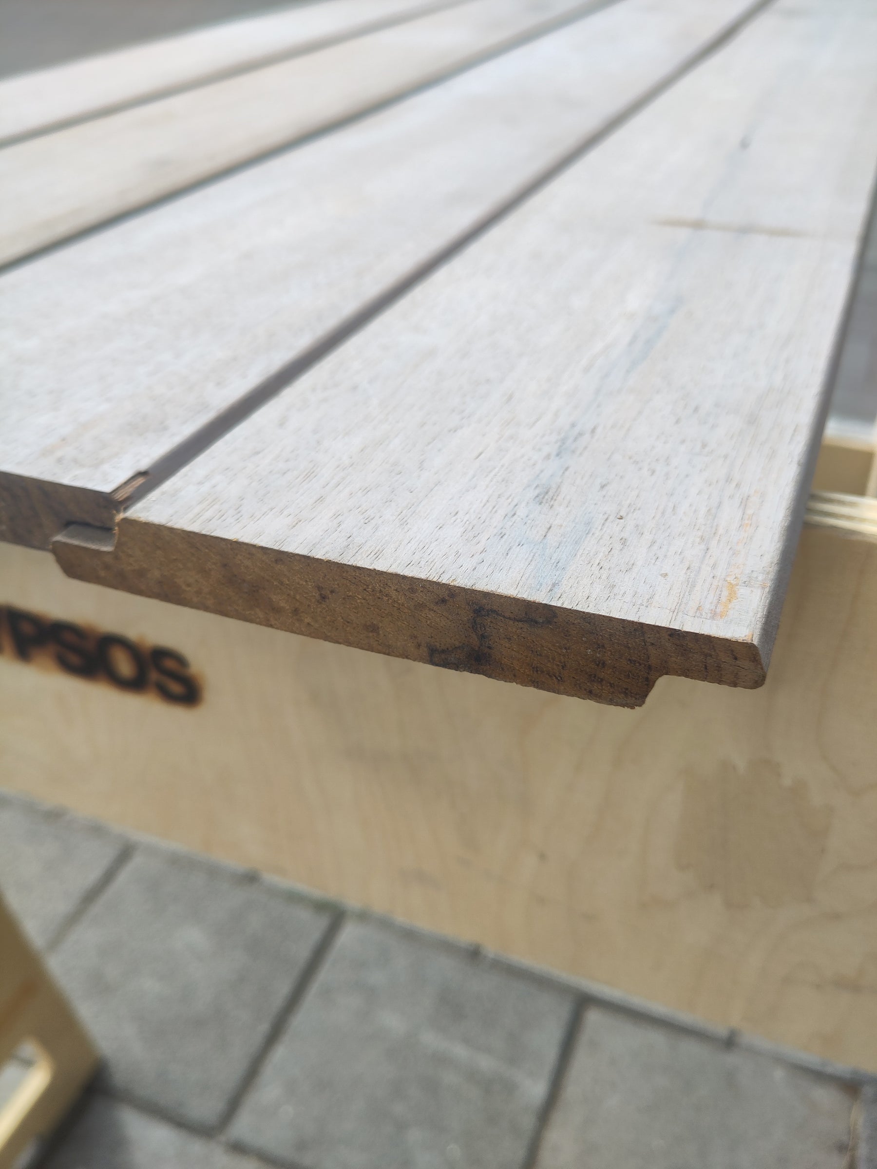 Fraké 18x140 channelsiding voorgegrijsd of zwart